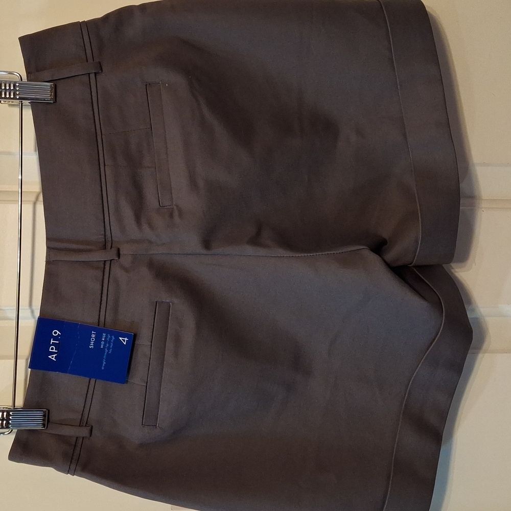 Women's Dark Gray Shorts Size 4 Mid Rise - Picture 2 of 4